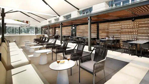 Café Lugano (Restaurant & Bar)